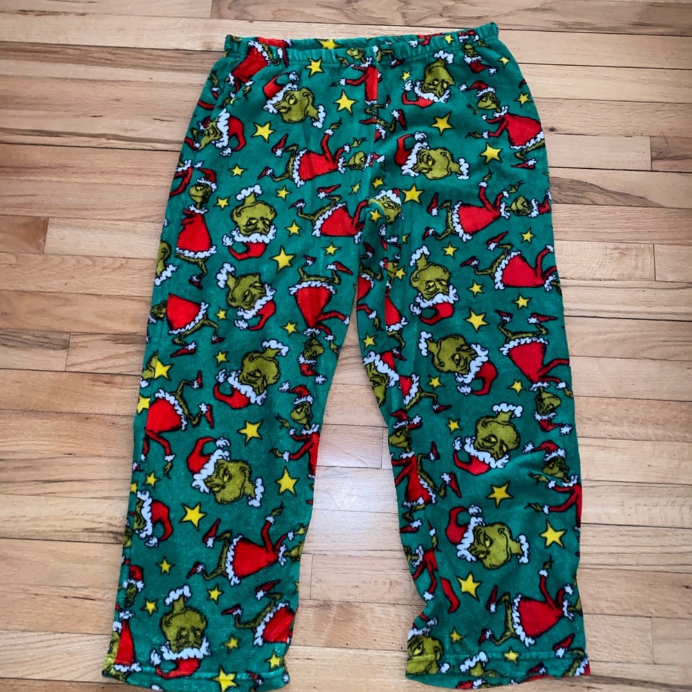 Dr. Seuss The Grinch Green and Red Pajama Bottoms Festive Design